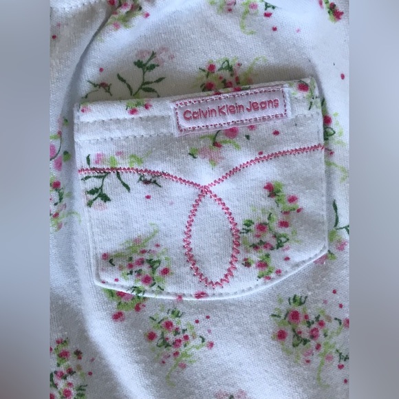 Calvin Klein Jeans Girls’ Two-Piece Outfit- 6-9 Months - Picture 10 of 10